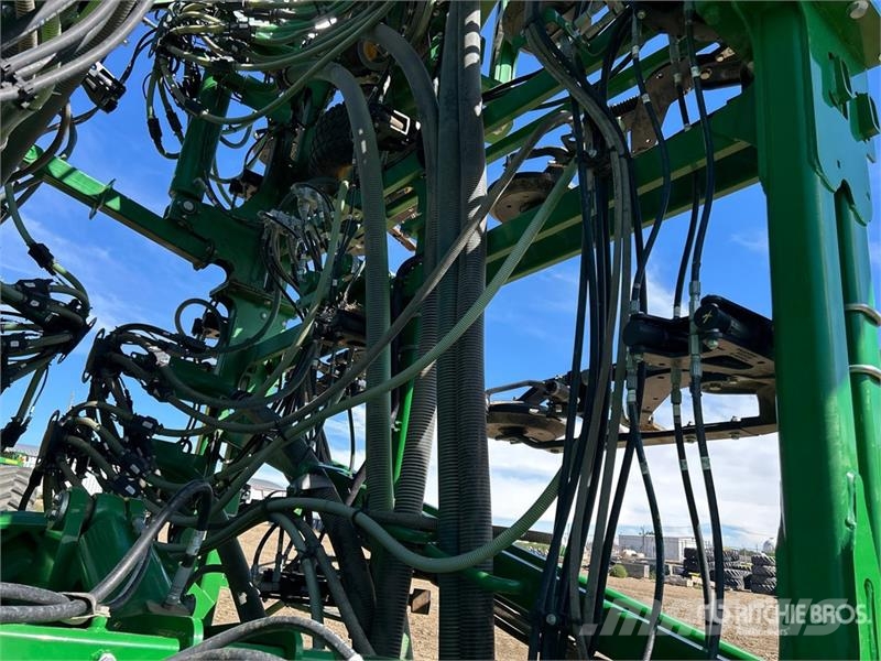 John Deere 1870 76 ft Air Seeder Mibzerler