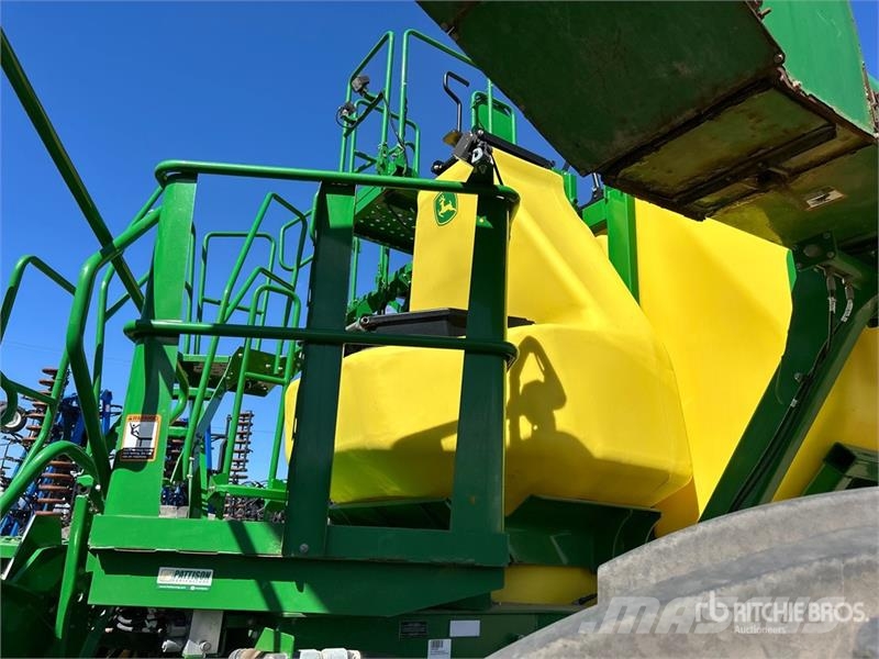 John Deere 1870 76 ft Air Seeder Mibzerler