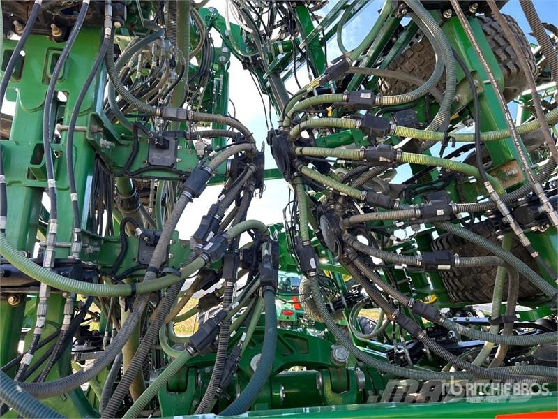 John Deere 1870 76 ft Air Seeder Mibzerler
