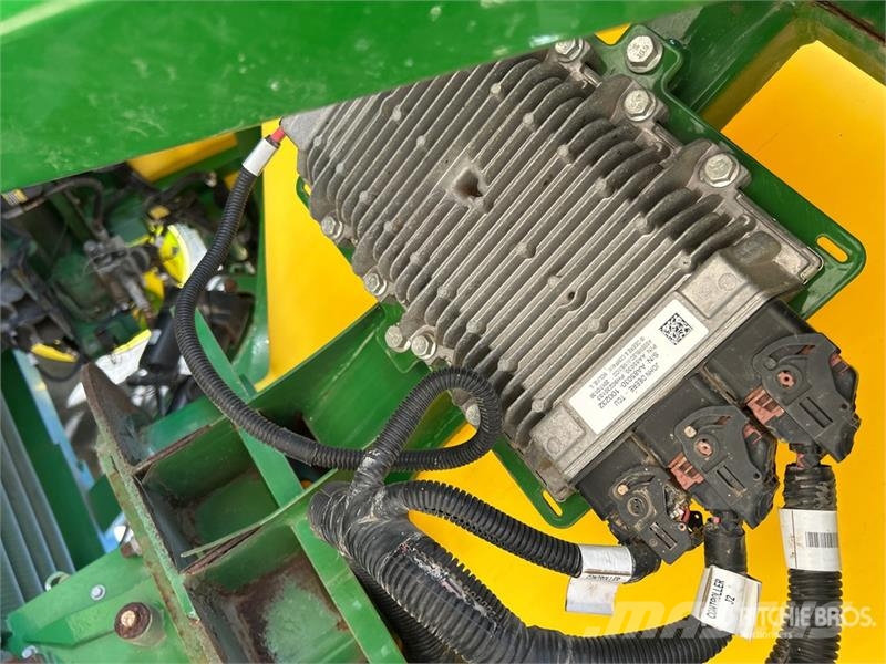John Deere 1870 76 ft Air Seeder Mibzerler