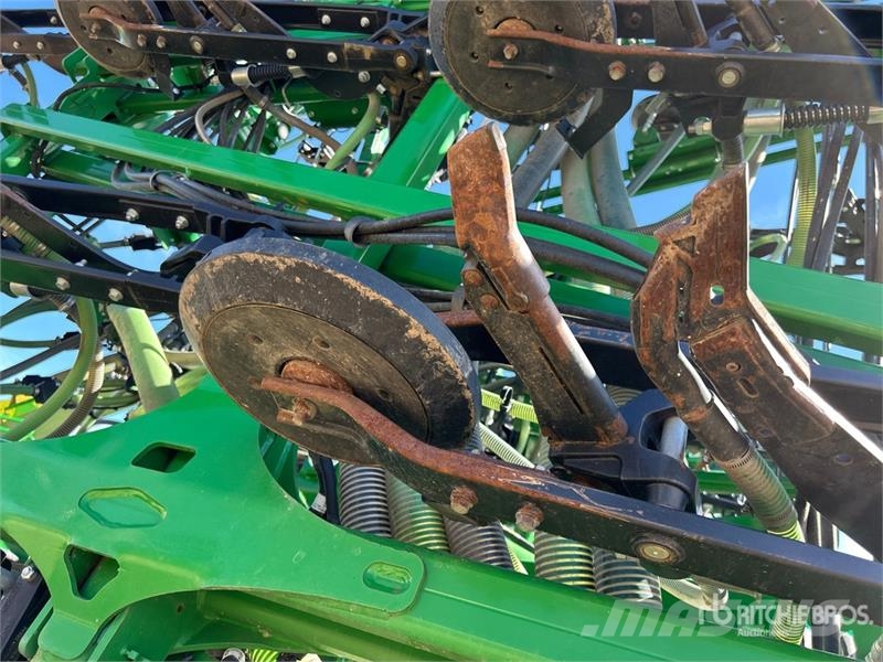 John Deere 1870 76 ft Air Seeder Mibzerler
