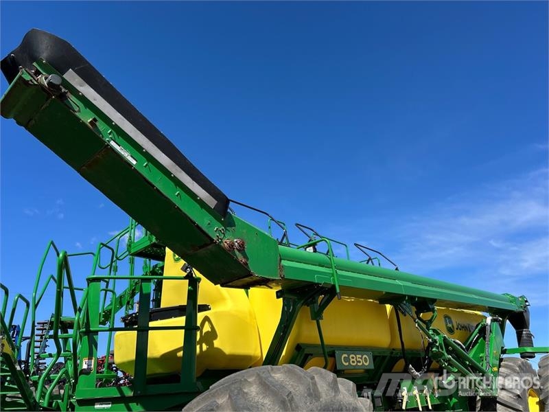 John Deere 1870 76 ft Air Seeder Mibzerler