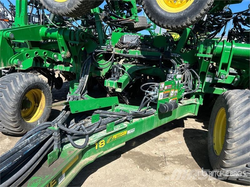 John Deere 1870 76 ft Air Seeder Mibzerler