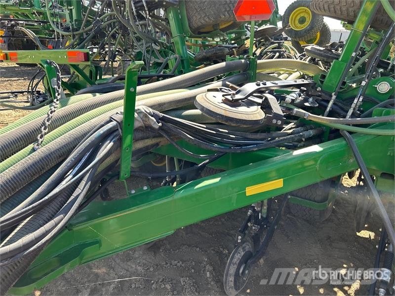 John Deere 1870 76 ft Air Seeder Mibzerler