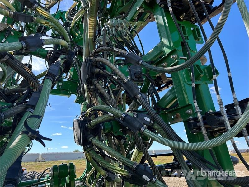 John Deere 1870 76 ft Air Seeder Mibzerler