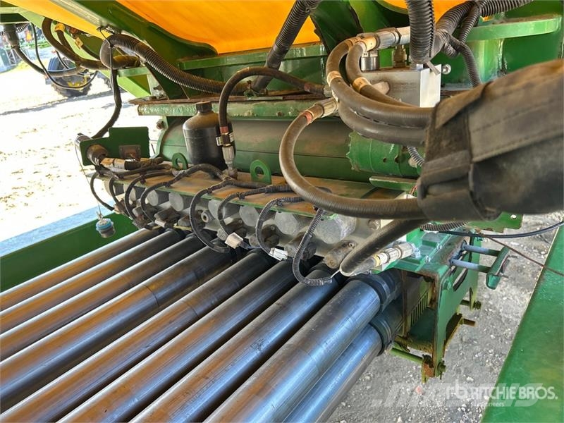 John Deere 1870 76 ft Air Seeder Mibzerler