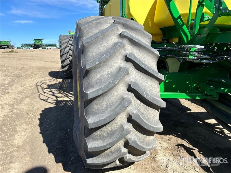 John Deere 1870 76 ft Air Seeder Mibzerler