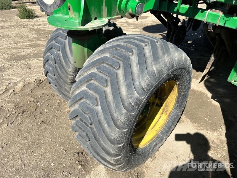 John Deere 1870 76 ft Air Seeder Mibzerler