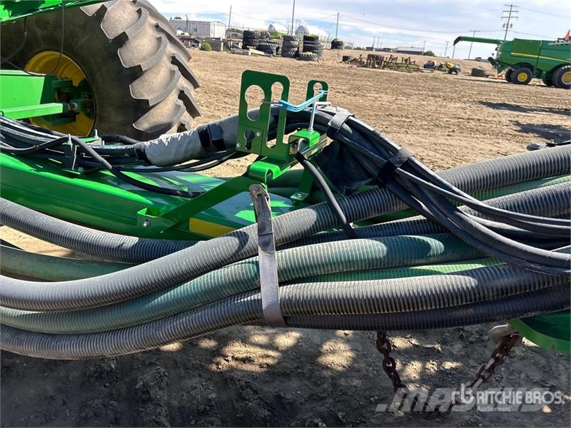 John Deere 1870 76 ft Air Seeder Mibzerler