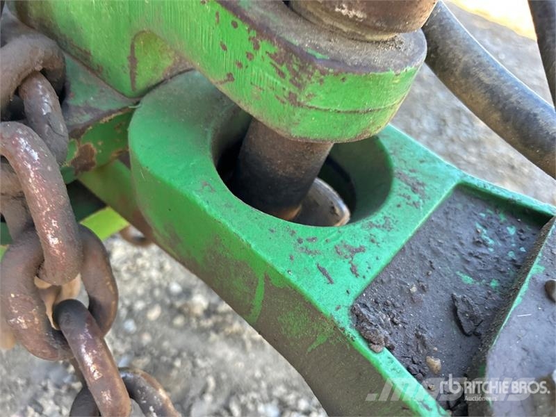 John Deere 1870 76 ft Air Seeder Mibzerler