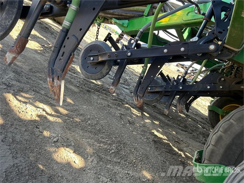 John Deere 1870 76 ft Air Seeder Mibzerler