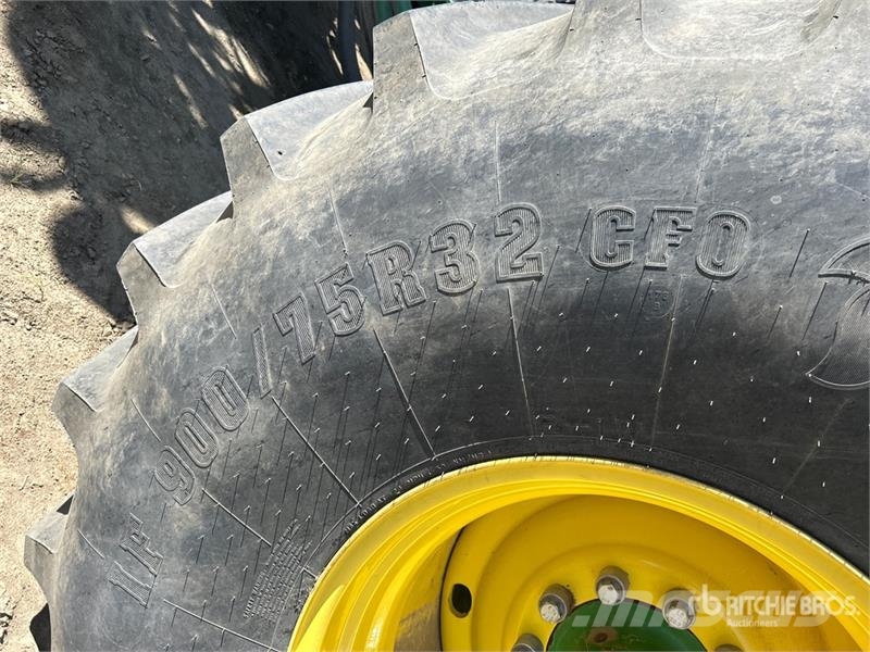 John Deere 1870 76 ft Air Seeder Mibzerler