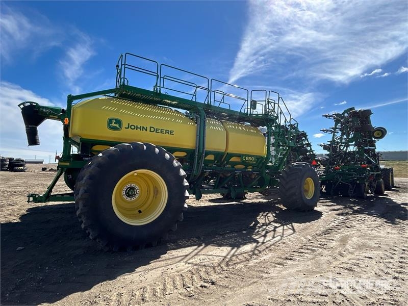 John Deere 1870 76 ft Air Seeder Mibzerler