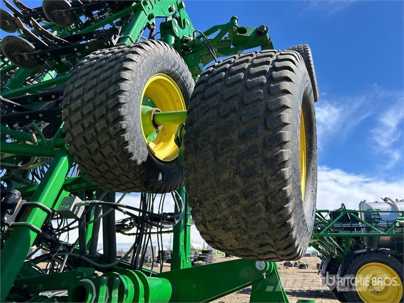 John Deere 1870 76 ft Air Seeder Mibzerler