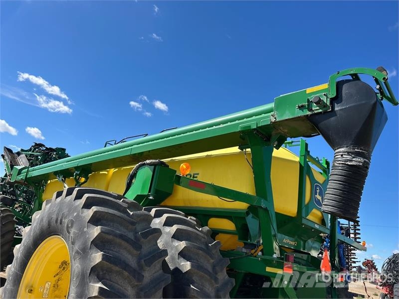 John Deere 1870 76 ft Air Seeder Mibzerler