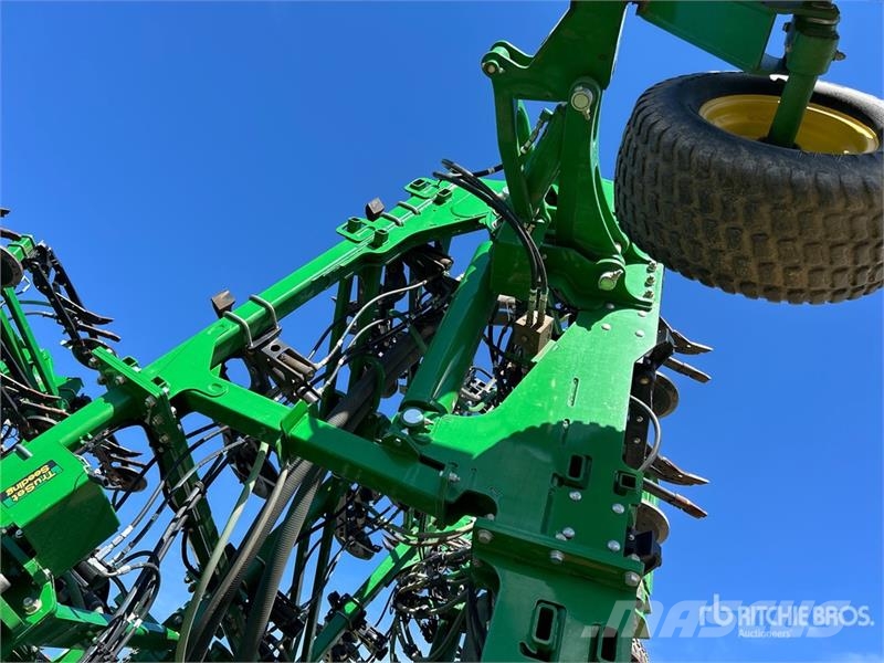 John Deere 1870 76 ft Air Seeder Mibzerler