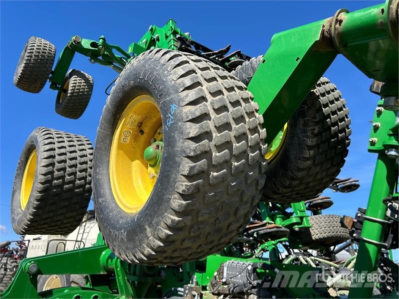 John Deere 1870 76 ft Air Seeder Mibzerler
