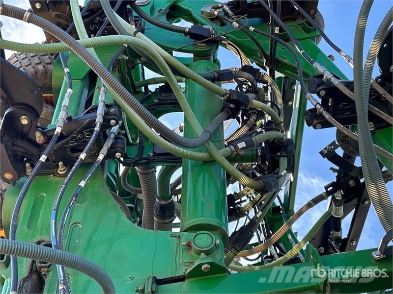 John Deere 1870 76 ft Air Seeder Mibzerler