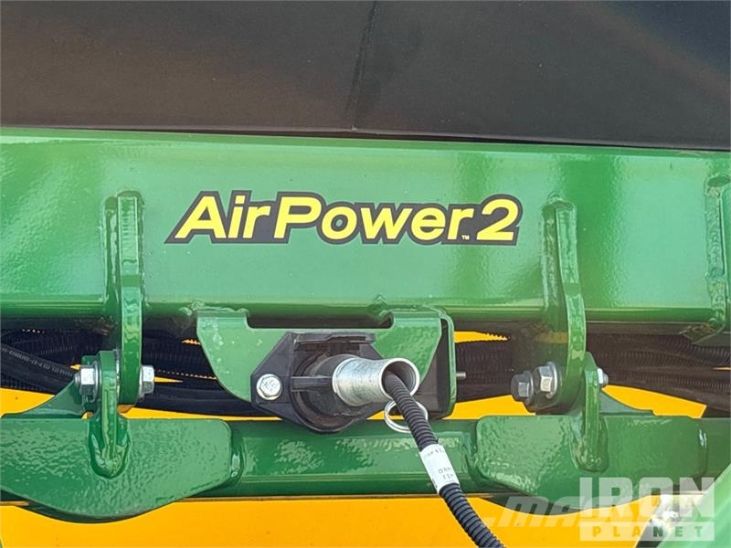 John Deere 1870X 56 ft Air Drill W/ 2016 John Deere 1910 Air Sorvetőgép