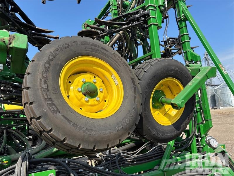 John Deere 1870X 56 ft Air Drill W/ 2016 John Deere 1910 Air Sorvetőgép