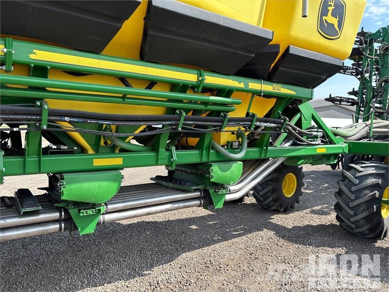 John Deere 1870X 56 ft Air Drill W/ 2016 John Deere 1910 Air Sorvetőgép