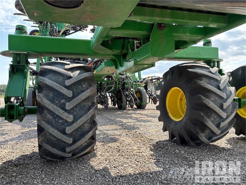 John Deere 1870X 56 ft Air Drill W/ 2016 John Deere 1910 Air Sorvetőgép