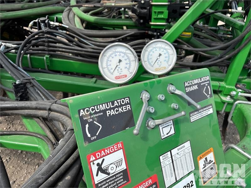 John Deere 1870X 56 ft Air Drill W/ 2016 John Deere 1910 Air Sorvetőgép