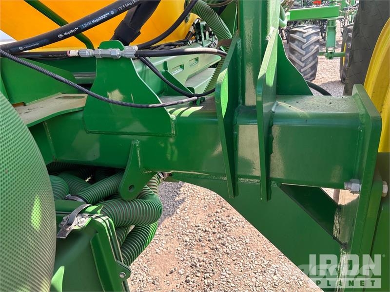 John Deere 1870X 56 ft Air Drill W/ 2016 John Deere 1910 Air Sorvetőgép