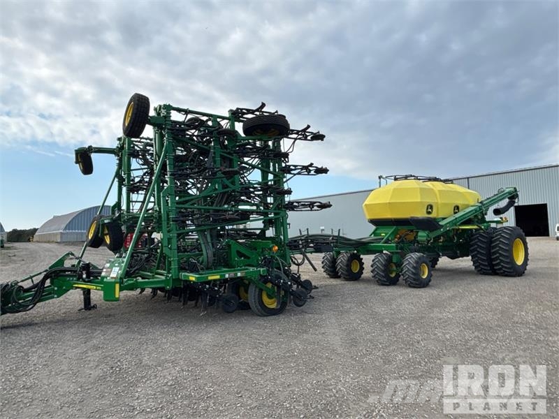 John Deere 1870X 56 ft Air Drill W/ 2016 John Deere 1910 Air Sorvetőgép
