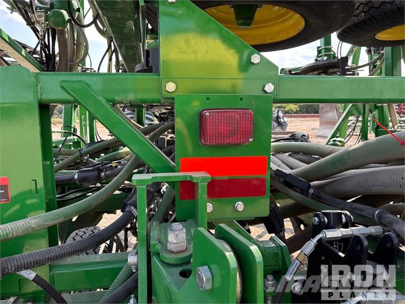 John Deere 1870X 56 ft Air Drill W/ 2016 John Deere 1910 Air Sorvetőgép