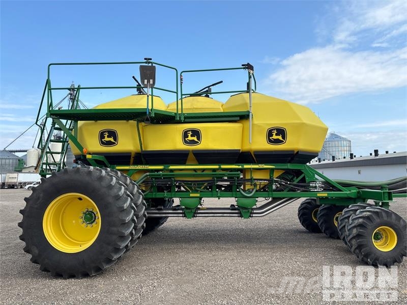 John Deere 1870X 56 ft Air Drill W/ 2016 John Deere 1910 Air Sorvetőgép