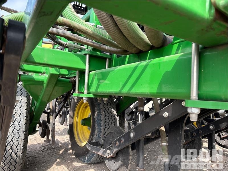 John Deere 1870X 56 ft Air Drill W/ 2016 John Deere 1910 Air Sorvetőgép