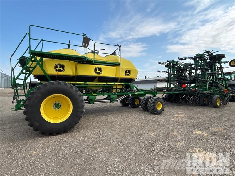 John Deere 1870X 56 ft Air Drill W/ 2016 John Deere 1910 Air Sorvetőgép