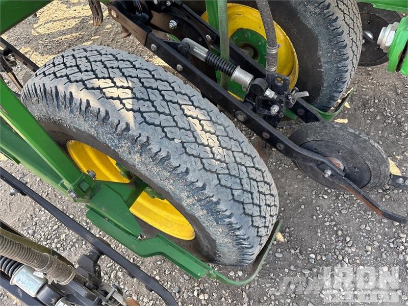 John Deere 1870X 56 ft Air Drill W/ 2016 John Deere 1910 Air Sorvetőgép