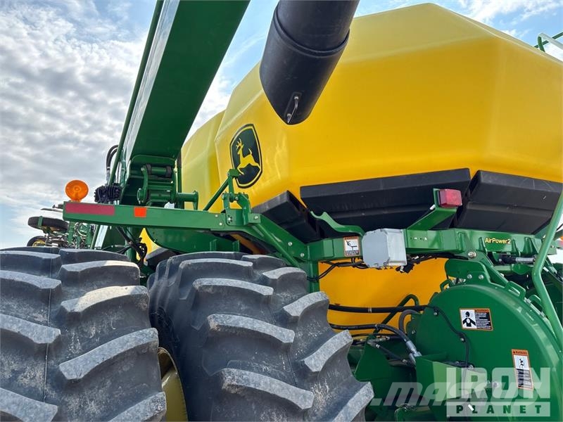 John Deere 1870X 56 ft Air Drill W/ 2016 John Deere 1910 Air Sorvetőgép