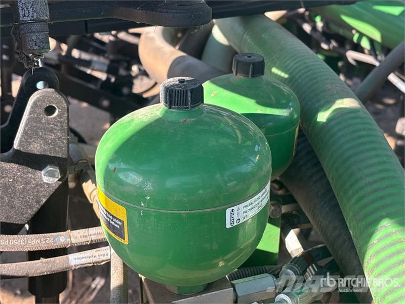 John Deere 1870X Conserva Pack 56 ft Air Drill ドリル