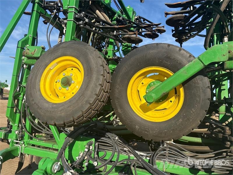 John Deere 1870X Conserva Pack 56 ft Air Drill ドリル