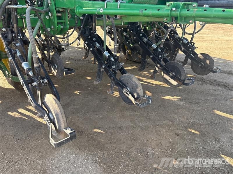 John Deere 1870X Conserva Pack 56 ft Air Drill ドリル