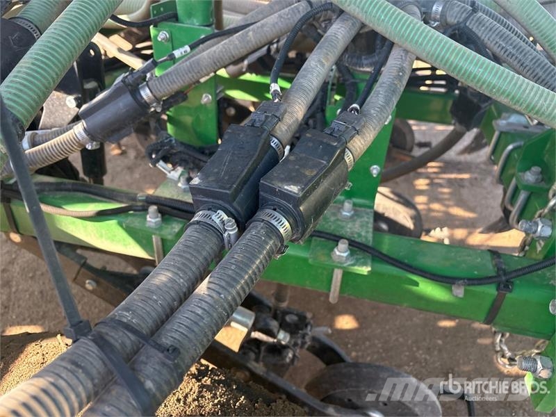 John Deere 1870X Conserva Pack 56 ft Air Drill ドリル