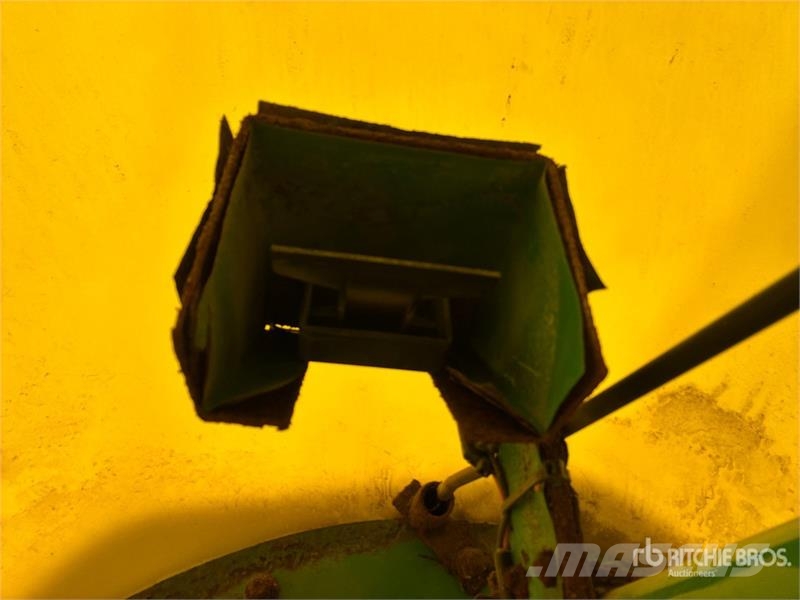 John Deere 1910 Mechanické sejačky