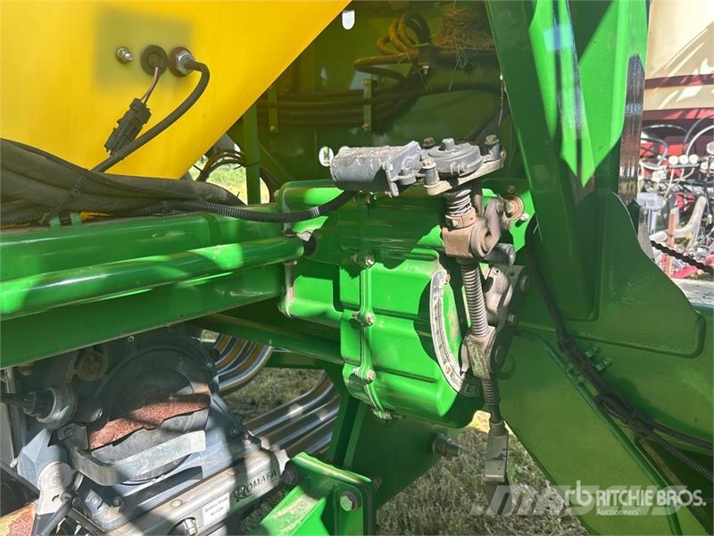 John Deere 1910 Mechanické sejačky