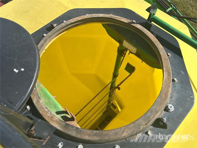 John Deere 1910 Mechanické sejačky