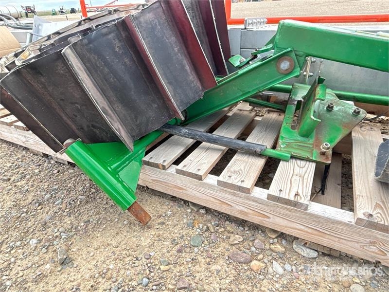 John Deere 1910 12 in Conveyor System Agriculture - Others