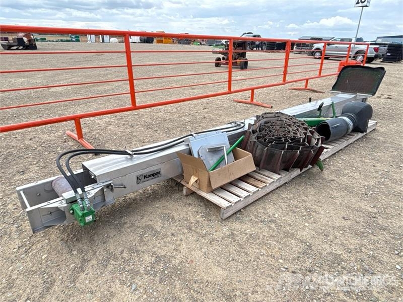 John Deere 1910 12 in Conveyor System Agriculture - Others