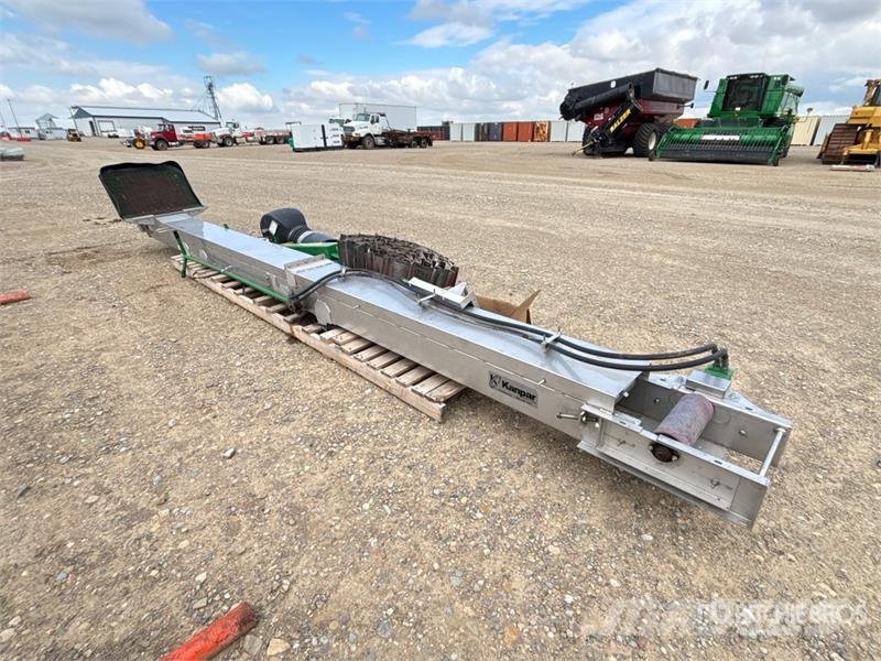 John Deere 1910 12 in Conveyor System Agriculture - Others
