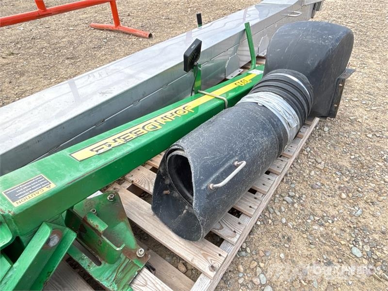 John Deere 1910 12 in Conveyor System Agriculture - Others