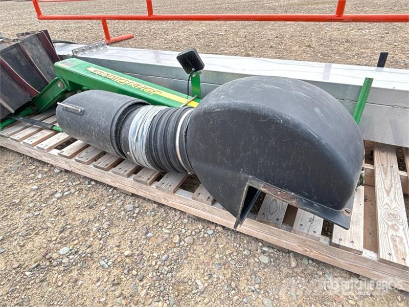 John Deere 1910 12 in Conveyor System Agriculture - Others
