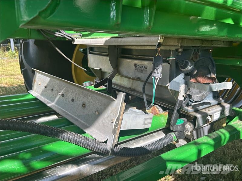 John Deere 1910 350 bu Tow-Behind Air Cart Sorvetőgép