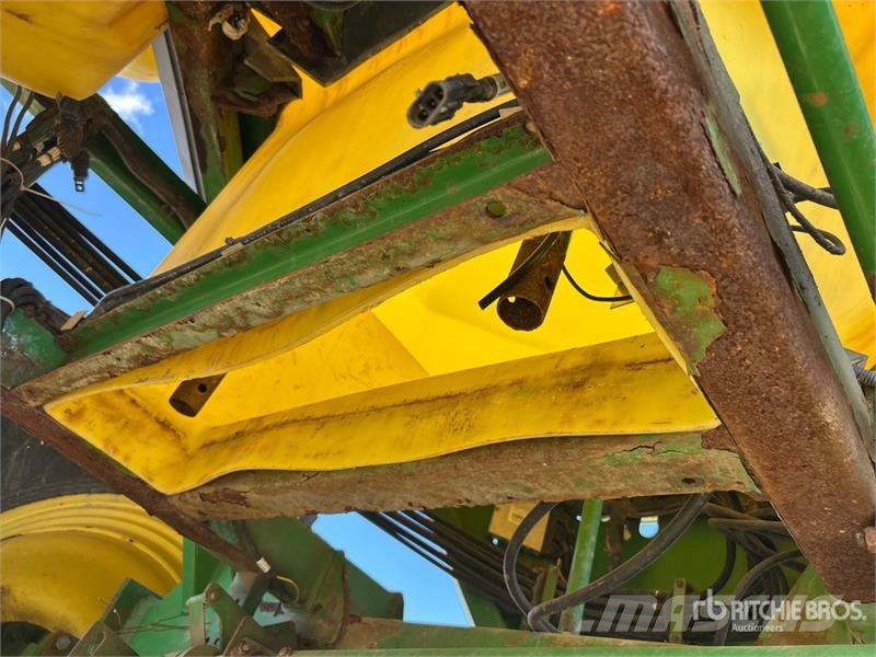 John Deere 1910 430 bu Tow-Between Air Cart (Inoperable) Kylvökoneet