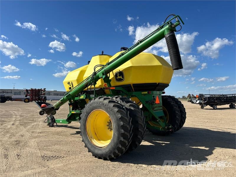 John Deere 1910 430 bu Tow-Between Air Cart (Inoperable) Kylvökoneet